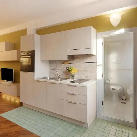 Central Apartment *