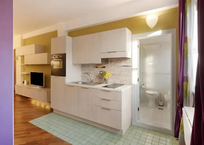 Central Apartment *